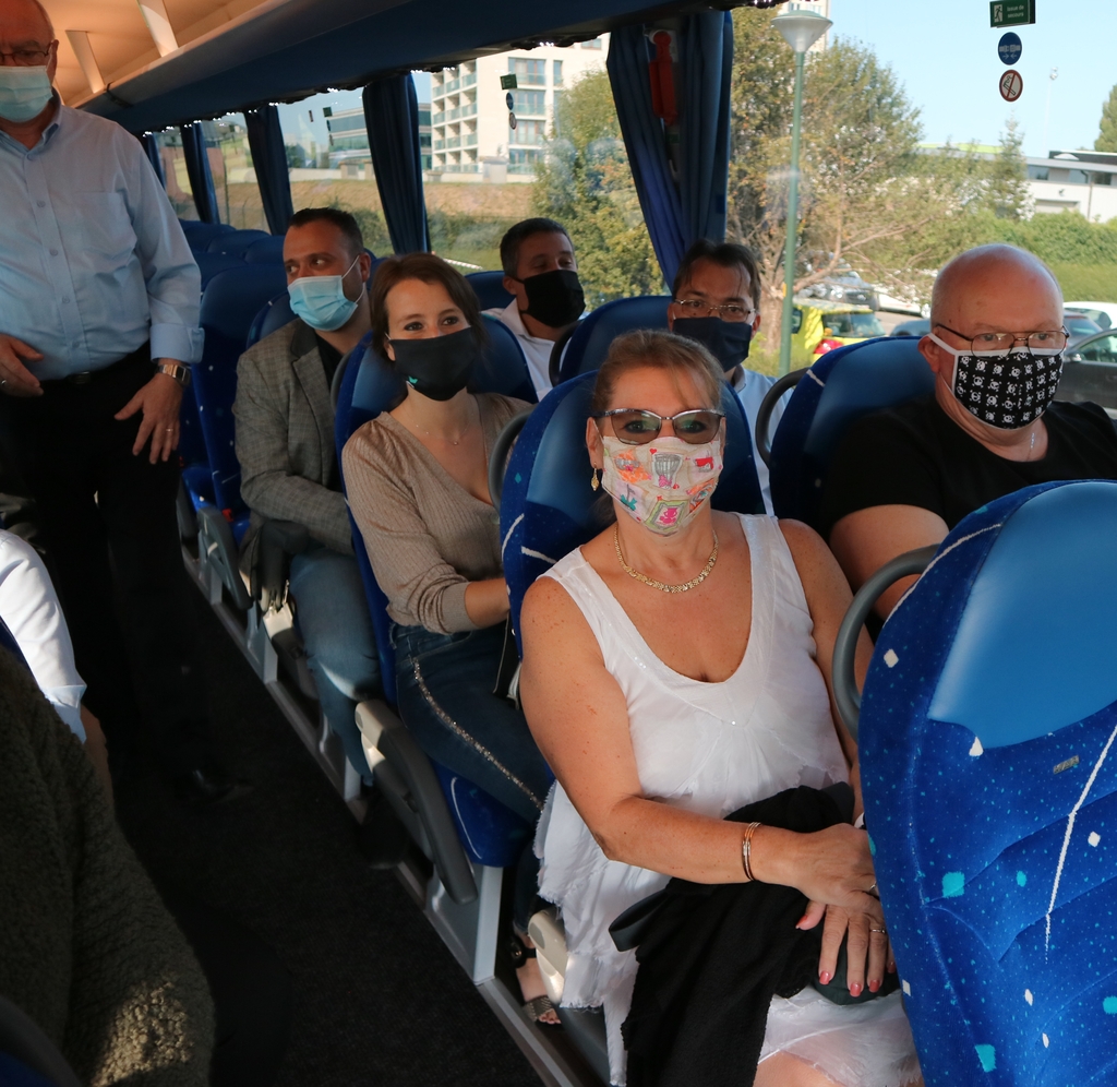 Mondmasker op bus