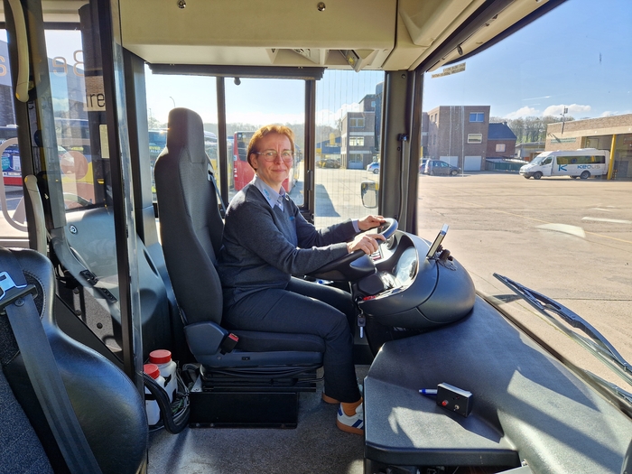 Marie-Ange Mafa in de opleidingsbus