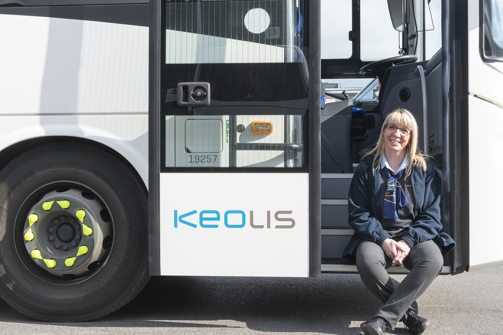 Keolis chauffeur bus 