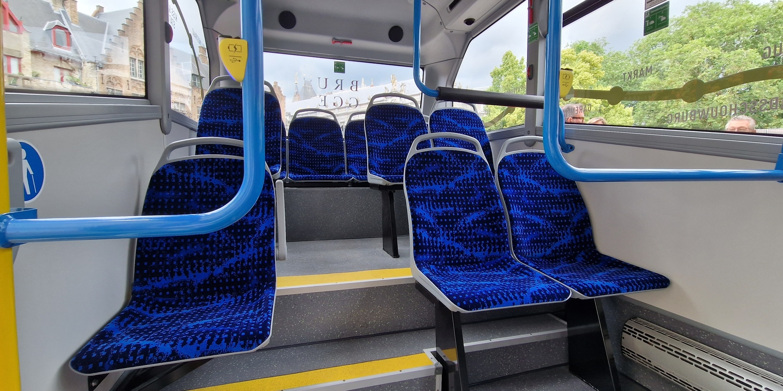 Interieur van de eShuttle busjes